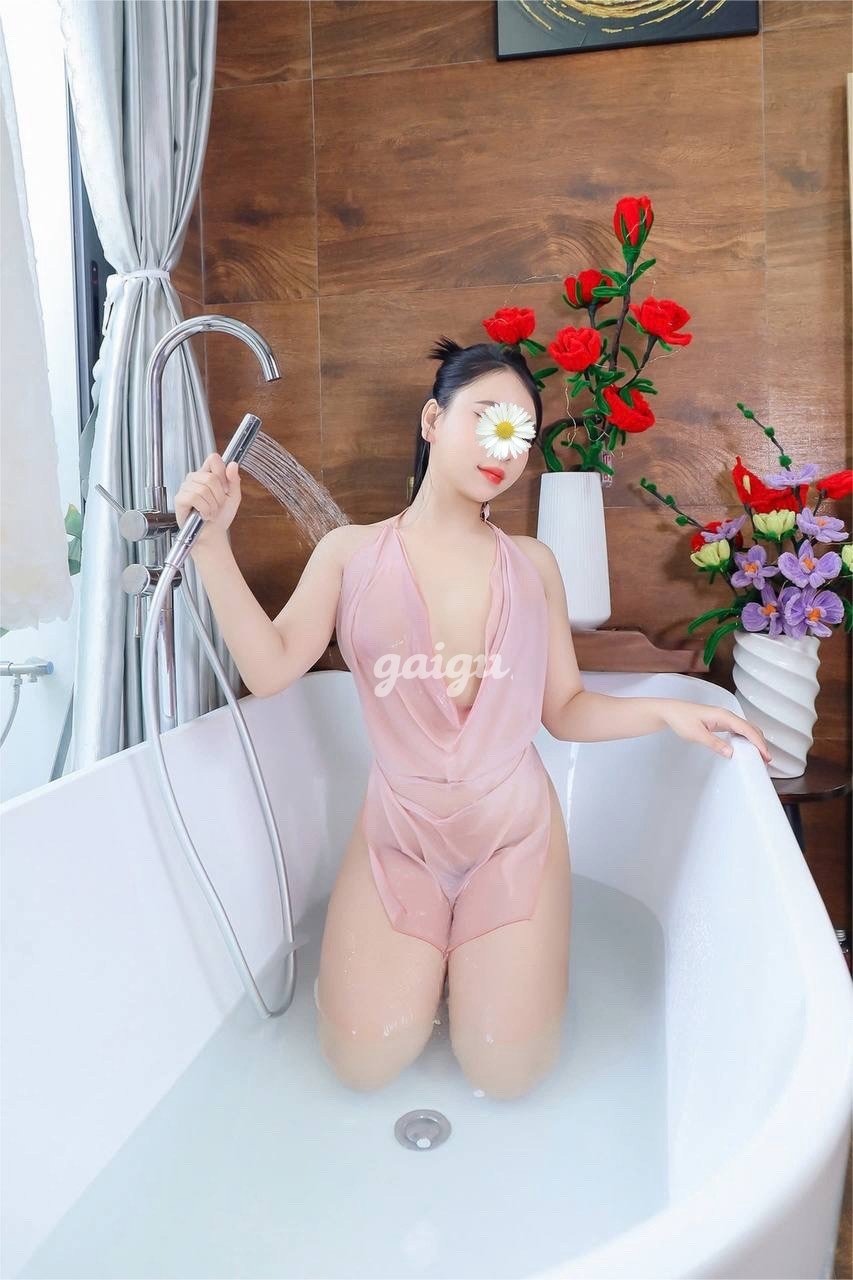 Khánh Ly – Trẻ Xinh , Dáng Đẹp Gợi Dục , Làm Tình Hết Ý
