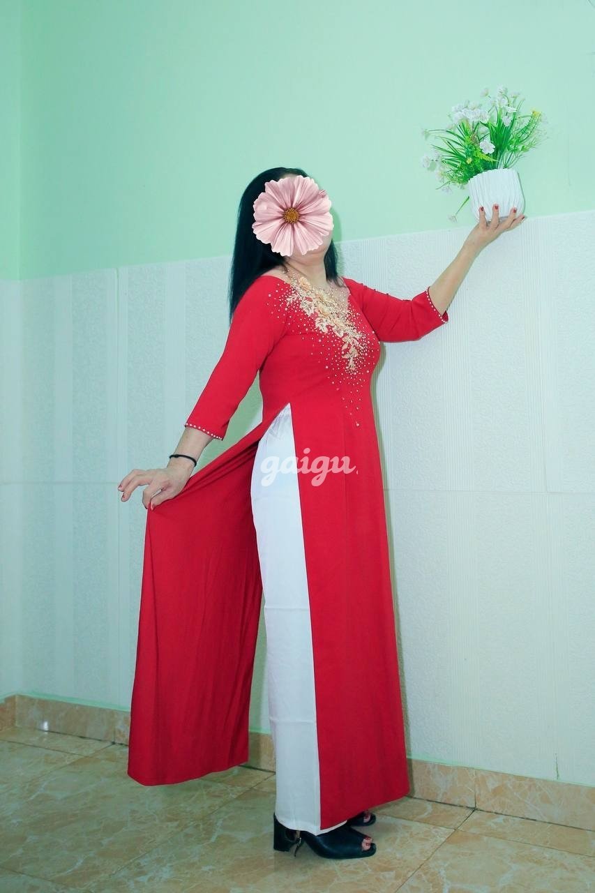 Hoàng Thu – Siêu Máy Bay – Hàng Ngon Bổ Rẻ – Tình Cảm – Dâm Đãng
