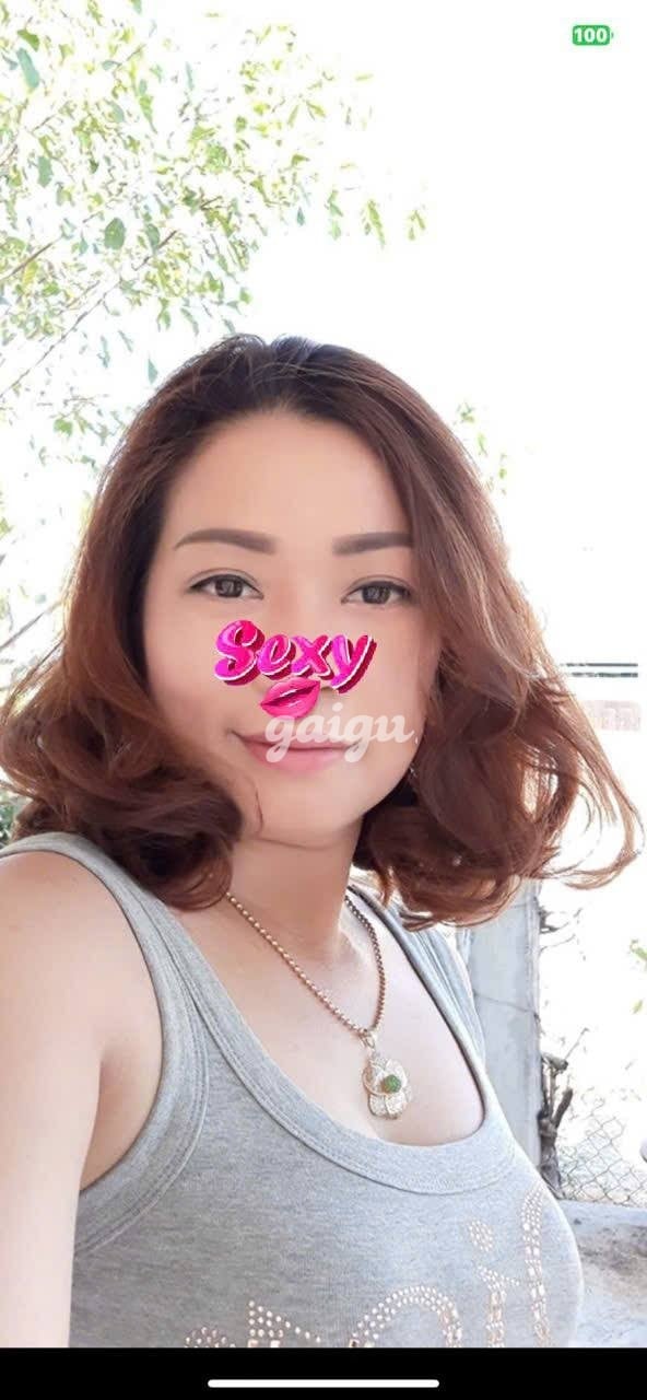 NGỌC THỦY GÁI XINH KỸ THUẬT MASAGE THƯỢNG THỪA CHIỀU KHÁCH HẾT NẤC