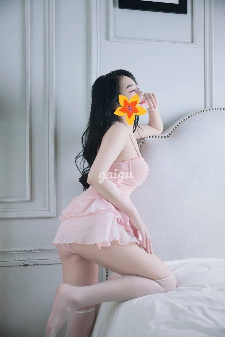 New Quỳnh Nhi Dâm Xinh Chiều Chuộng Như Người Yêu