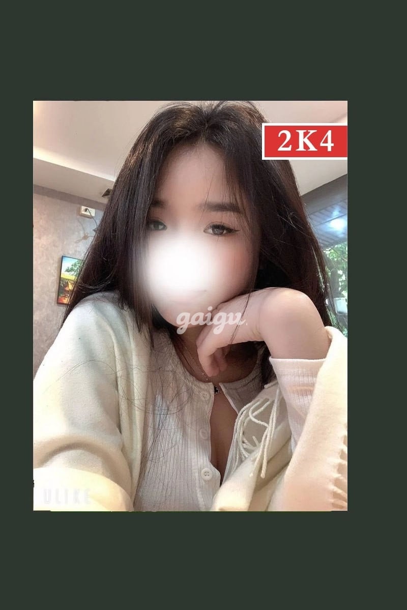 SIÊU PHẨM 2K4 Khả Di – Lần Đầu Xuất Hiện Trên Sân Chơi Phục Vụ AE