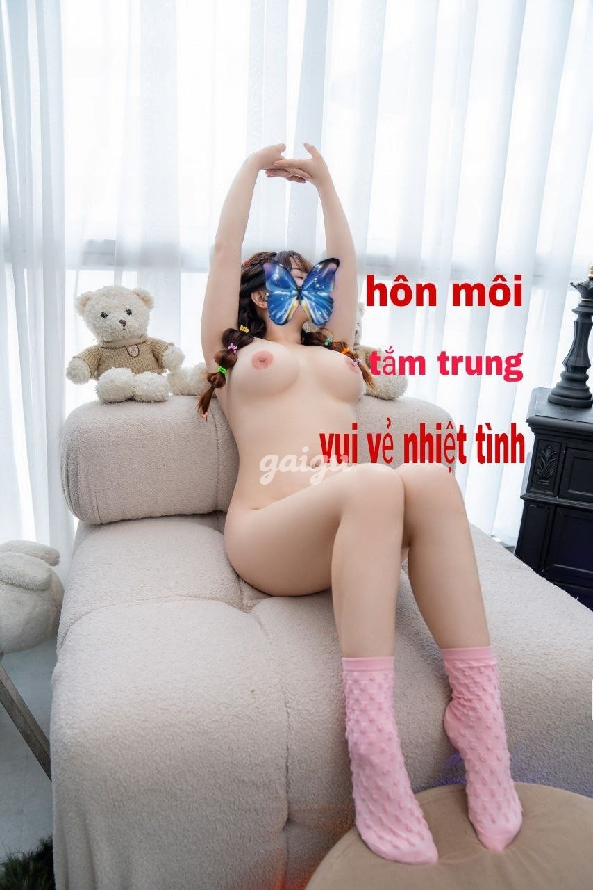 THÙY LINH – CỰC XINH NGỌT LỊM DA TRẮNG BODY ĐẸP LẦN ĐẦU XUẤT HIỆN