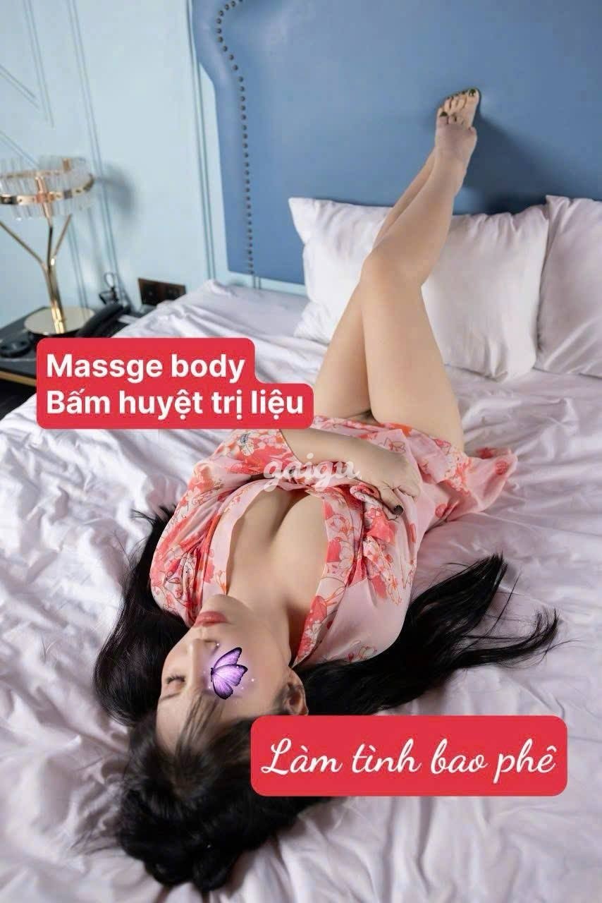 Ngọc Linh – Xinh xắn , nhiệt tình tình cảm.