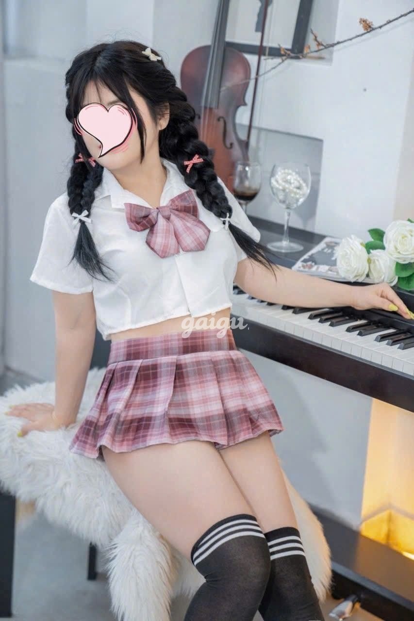LINH NHI MÔNG TO LÀM TÌNH CHU ĐÁO