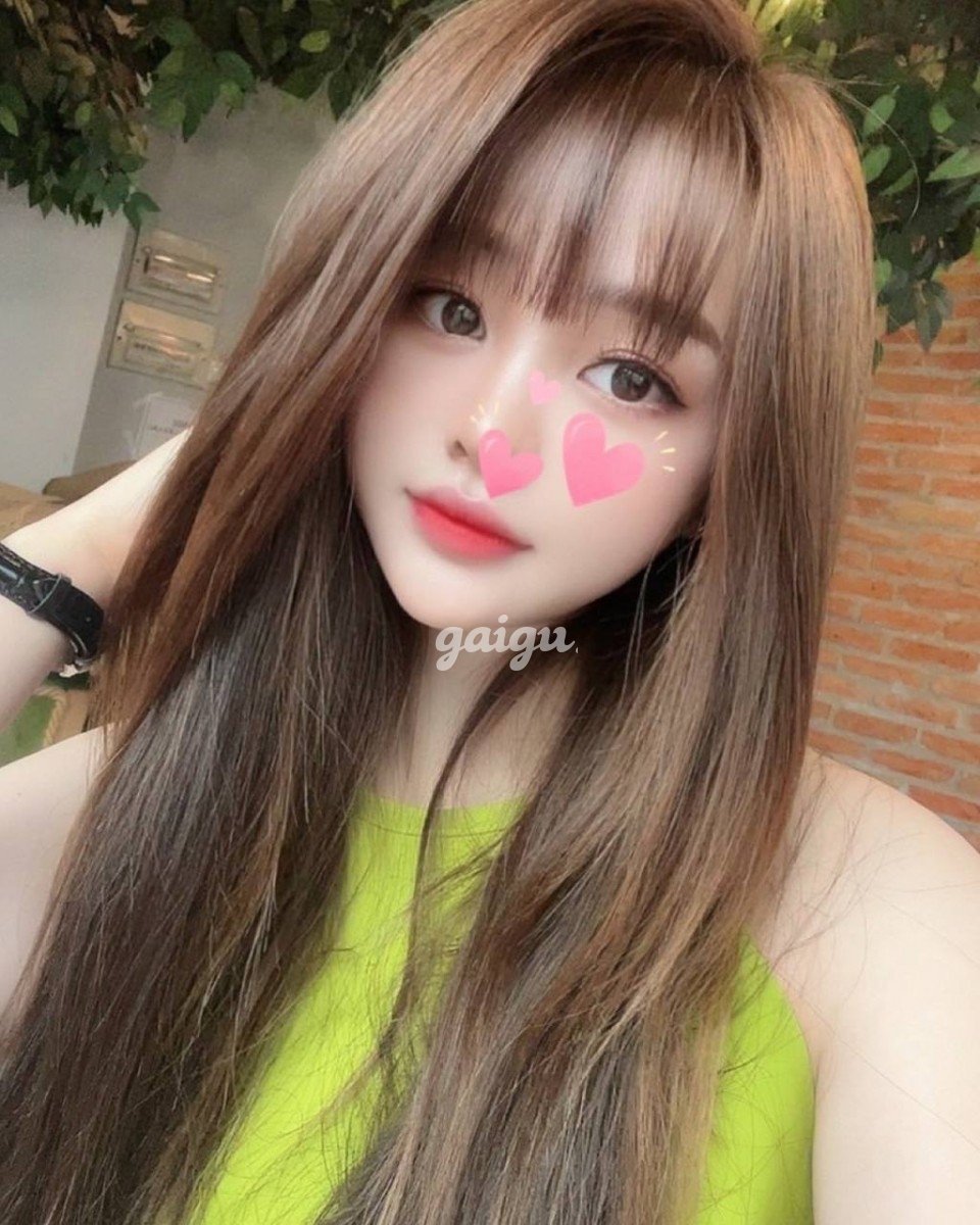 Gái non Linh Linh_ Gương mặt kute, nụ cười tỏa nắng