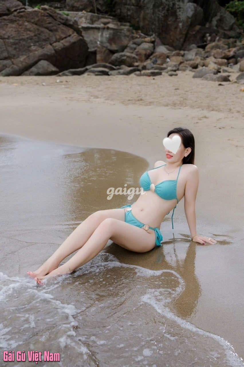 ( BAO PHÒNG ) BÉ SUKA VÚ TO DÂM ĐÃNG CHIỀU KHÁCH TỚI ĐỈNH